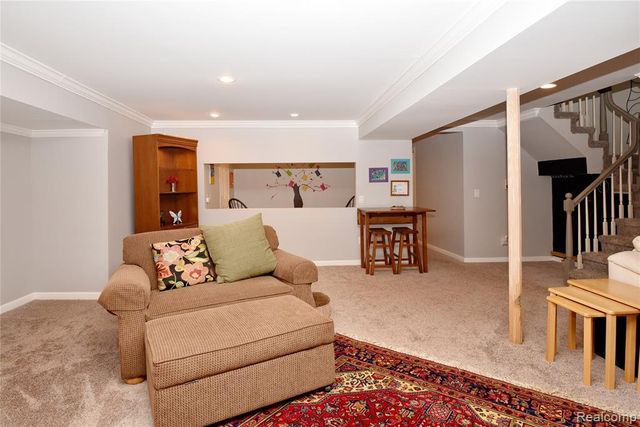 1635 Huntington Park A, Rochester Hills, MI 48309