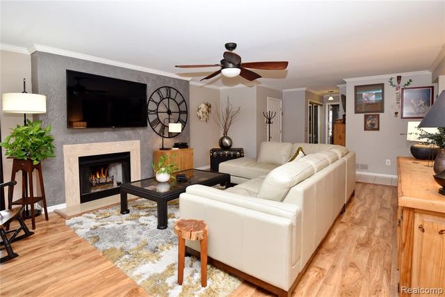 1635 Huntington Park A, Rochester Hills, MI 48309