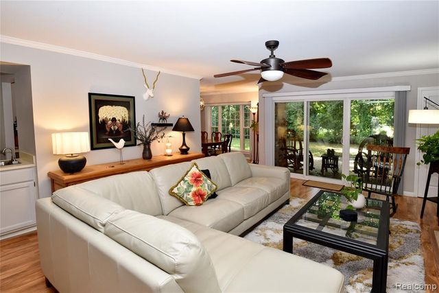 1635 Huntington Park A, Rochester Hills, MI 48309