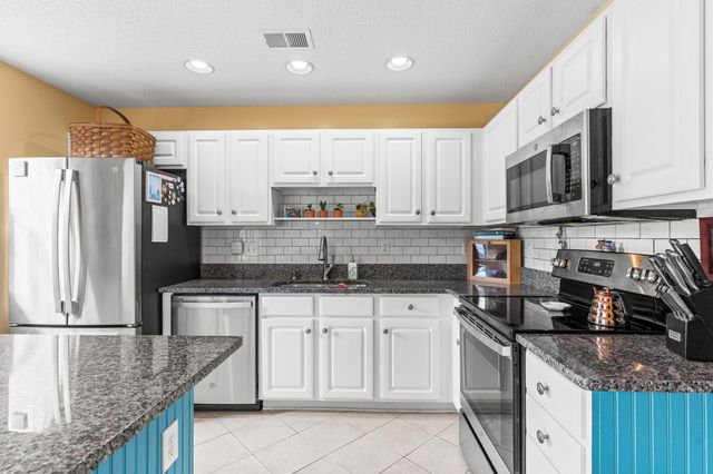 693 Wilshire Ln Unit 693, Murrells Inlet, SC 29576