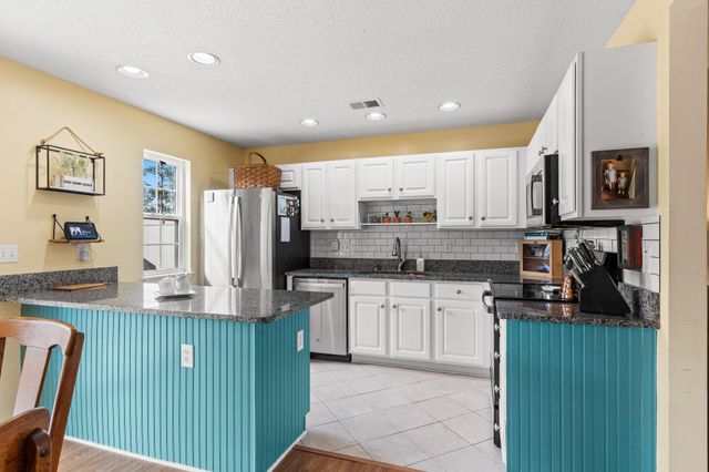 693 Wilshire Ln Unit 693, Murrells Inlet, SC 29576