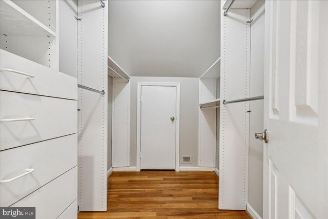 11705 HITCHING POST LN, Rockville, MD 20852