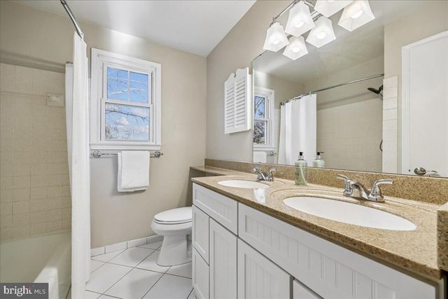 11705 HITCHING POST LN, Rockville, MD 20852