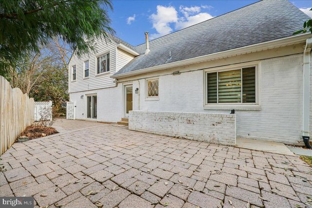 11705 HITCHING POST LN, Rockville, MD 20852