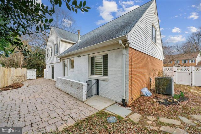 11705 HITCHING POST LN, Rockville, MD 20852