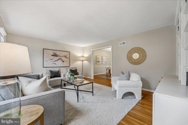 11705 HITCHING POST LN, Rockville, MD 20852