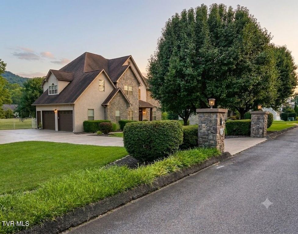 124 Douglas Lane, Bristol, TN 37620
