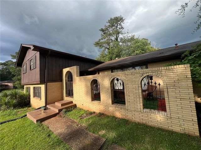 4678 Tara Woods Drive, Ellenwood, GA 30294