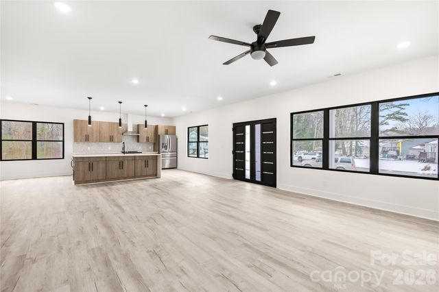 5113 Banfshire Road, Charlotte, NC 28215
