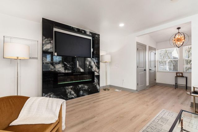 975 Carpenter Street, Columbus, OH 43206