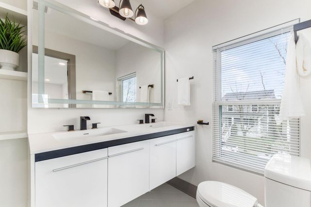 975 Carpenter Street, Columbus, OH 43206