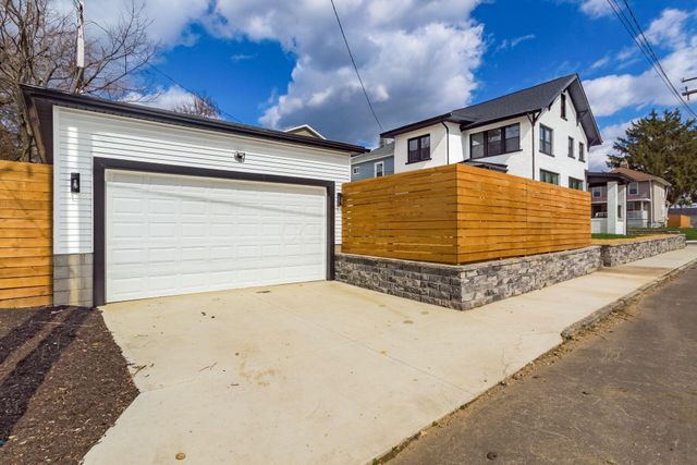 975 Carpenter Street, Columbus, OH 43206