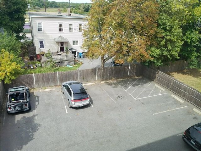 3 Bay View Avenue 3, Bristol, RI 02809