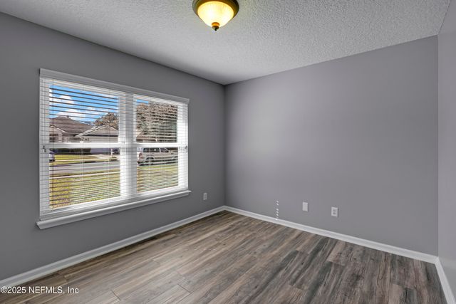 695 SID Drive, Jacksonville, FL 32218