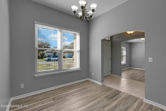 695 SID Drive, Jacksonville, FL 32218