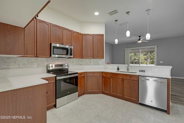 695 SID Drive, Jacksonville, FL 32218