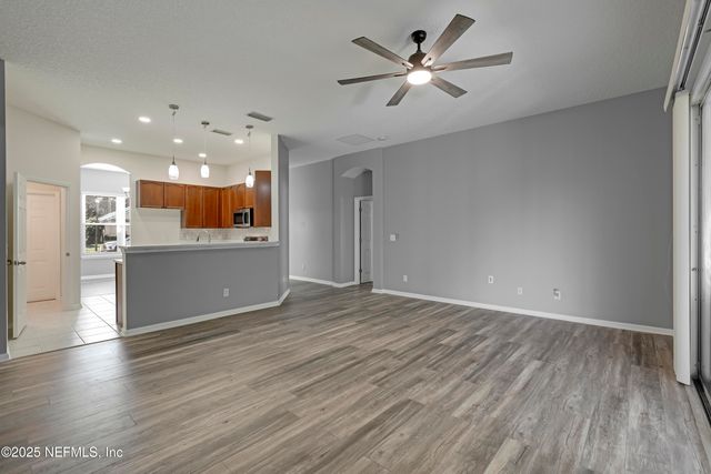 695 SID Drive, Jacksonville, FL 32218