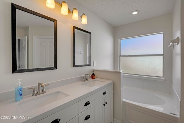 695 SID Drive, Jacksonville, FL 32218