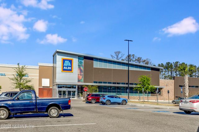 695 SID Drive, Jacksonville, FL 32218