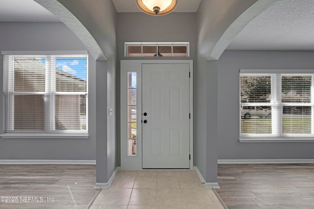 695 SID Drive, Jacksonville, FL 32218