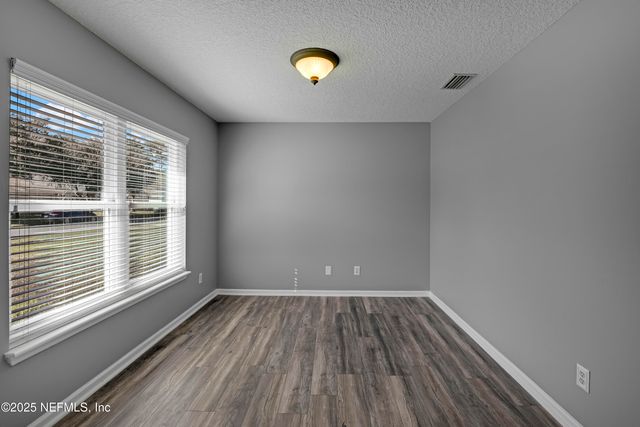 695 SID Drive, Jacksonville, FL 32218