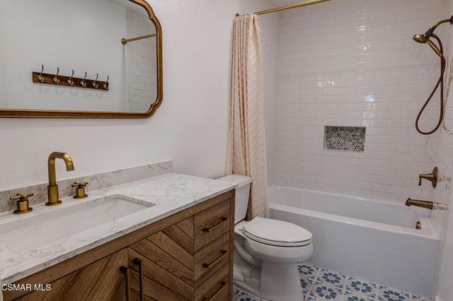 1796 Tipperary Lane, Newbury Park, CA 91320