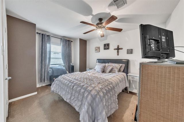 5243 El Tigre Lane, Baytown, TX 77521