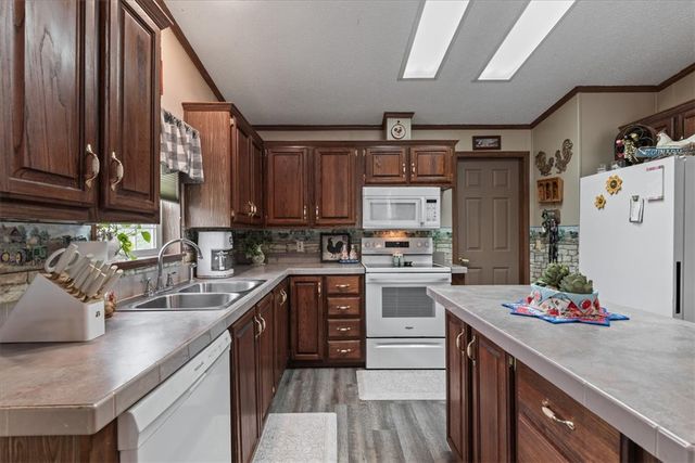 10720 Lakeside Drive, Rogers, AR 72756
