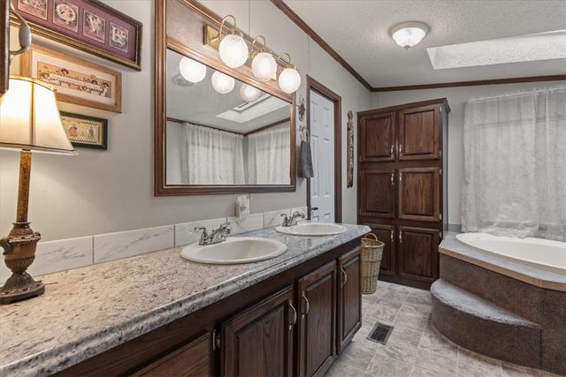 10720 Lakeside Drive, Rogers, AR 72756