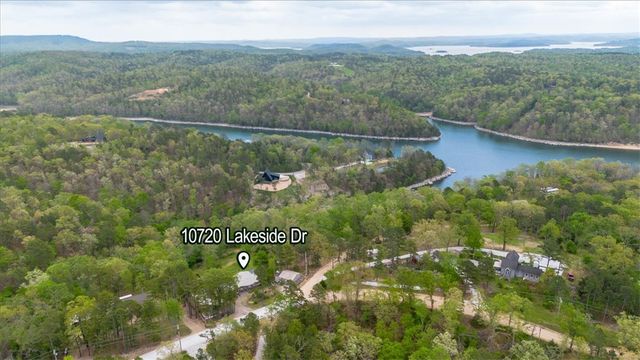 10720 Lakeside Drive, Rogers, AR 72756
