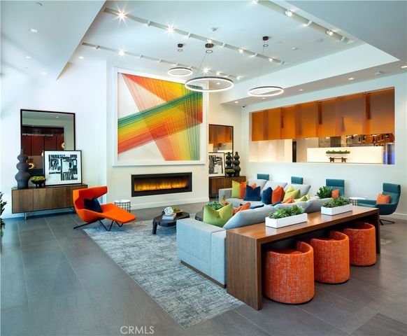 6200 Variel Avenue 342, Woodland Hills, CA 91367