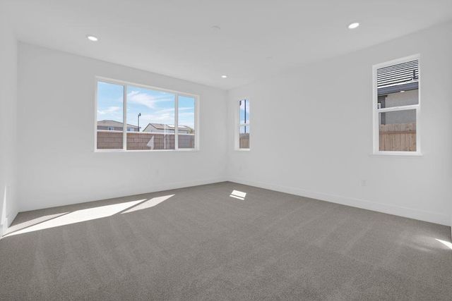 10324 Evangaline Way, Elk Grove, CA 95757