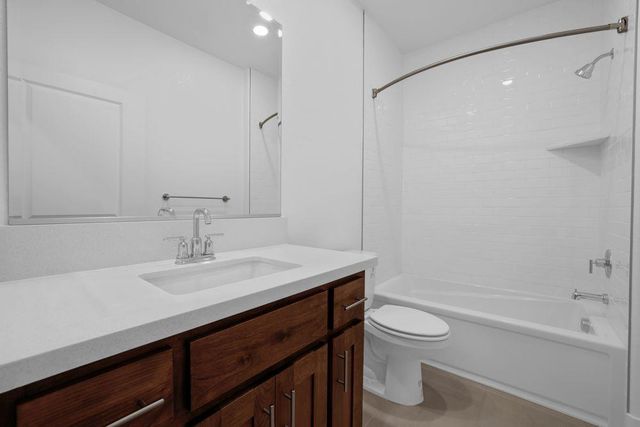 10324 Evangaline Way, Elk Grove, CA 95757