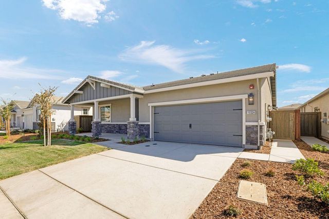 10324 Evangaline Way, Elk Grove, CA 95757