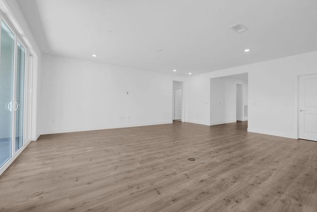 10324 Evangaline Way, Elk Grove, CA 95757