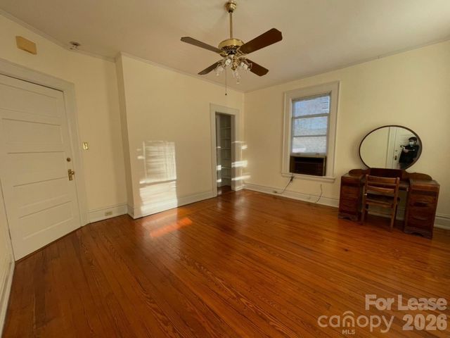 501 E Kingston Avenue E, Charlotte, NC 28203