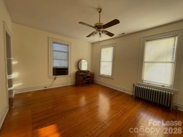 501 E Kingston Avenue E, Charlotte, NC 28203