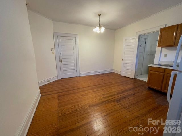 501 E Kingston Avenue E, Charlotte, NC 28203