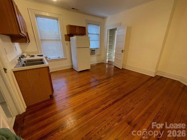 501 E Kingston Avenue E, Charlotte, NC 28203