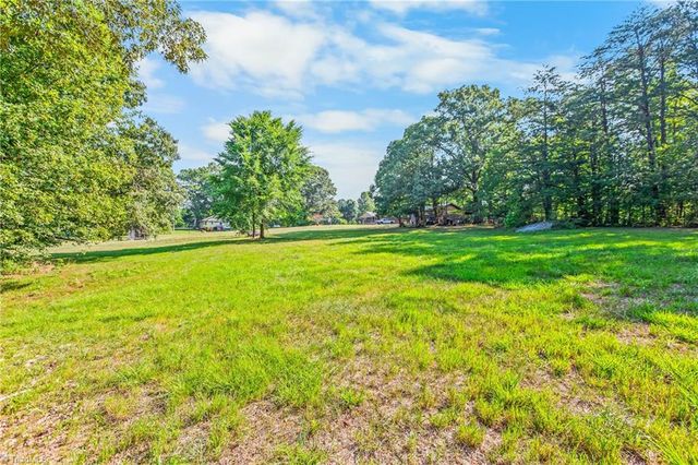 833 NC Highway 150 W, Greensboro, NC 27455