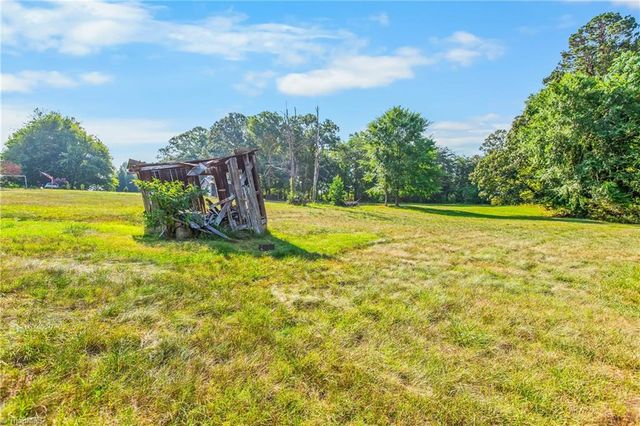 833 NC Highway 150 W, Greensboro, NC 27455