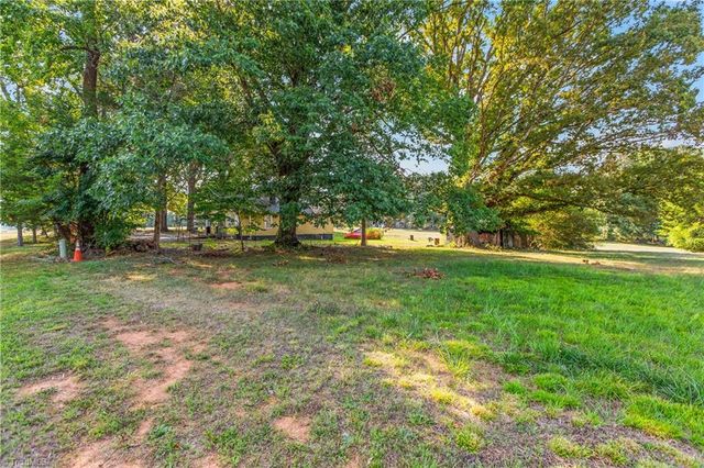 833 NC Highway 150 W, Greensboro, NC 27455