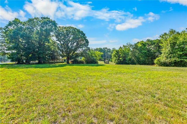 833 NC Highway 150 W, Greensboro, NC 27455
