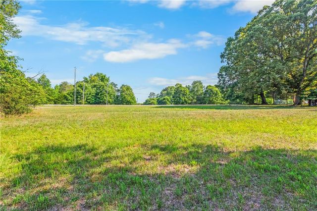 833 NC Highway 150 W, Greensboro, NC 27455