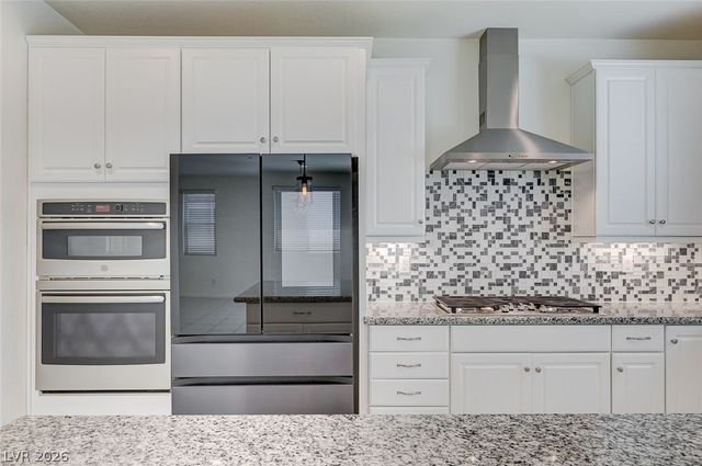 185 Lilt Avenue, Henderson, NV 89011