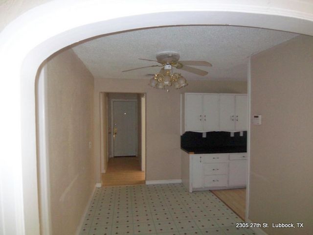 2305 27th Street, Front, Lubbock, TX 79411