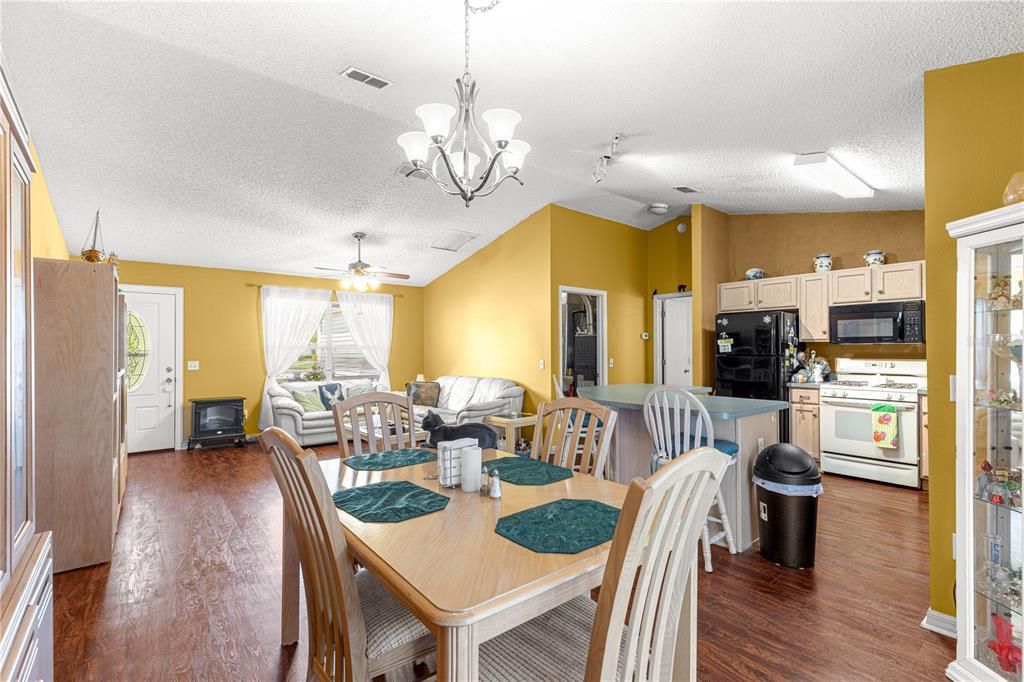 Image 12 of property listing at 9345 SE 177 SIMONS LANE, The Villages, FL 32162