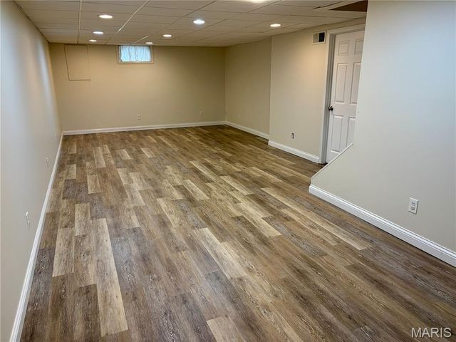 660 Woodstream Drive, St Charles, MO 63304