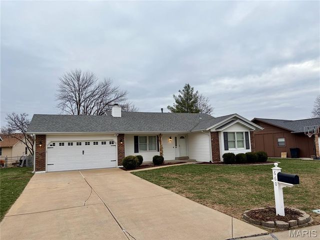 660 Woodstream Drive, St Charles, MO 63304