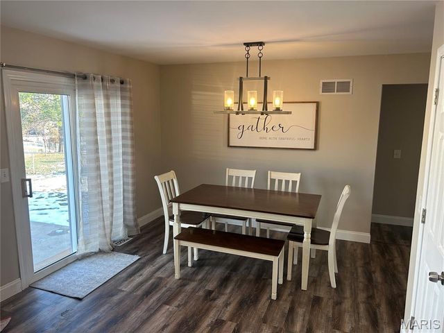 660 Woodstream Drive, St Charles, MO 63304